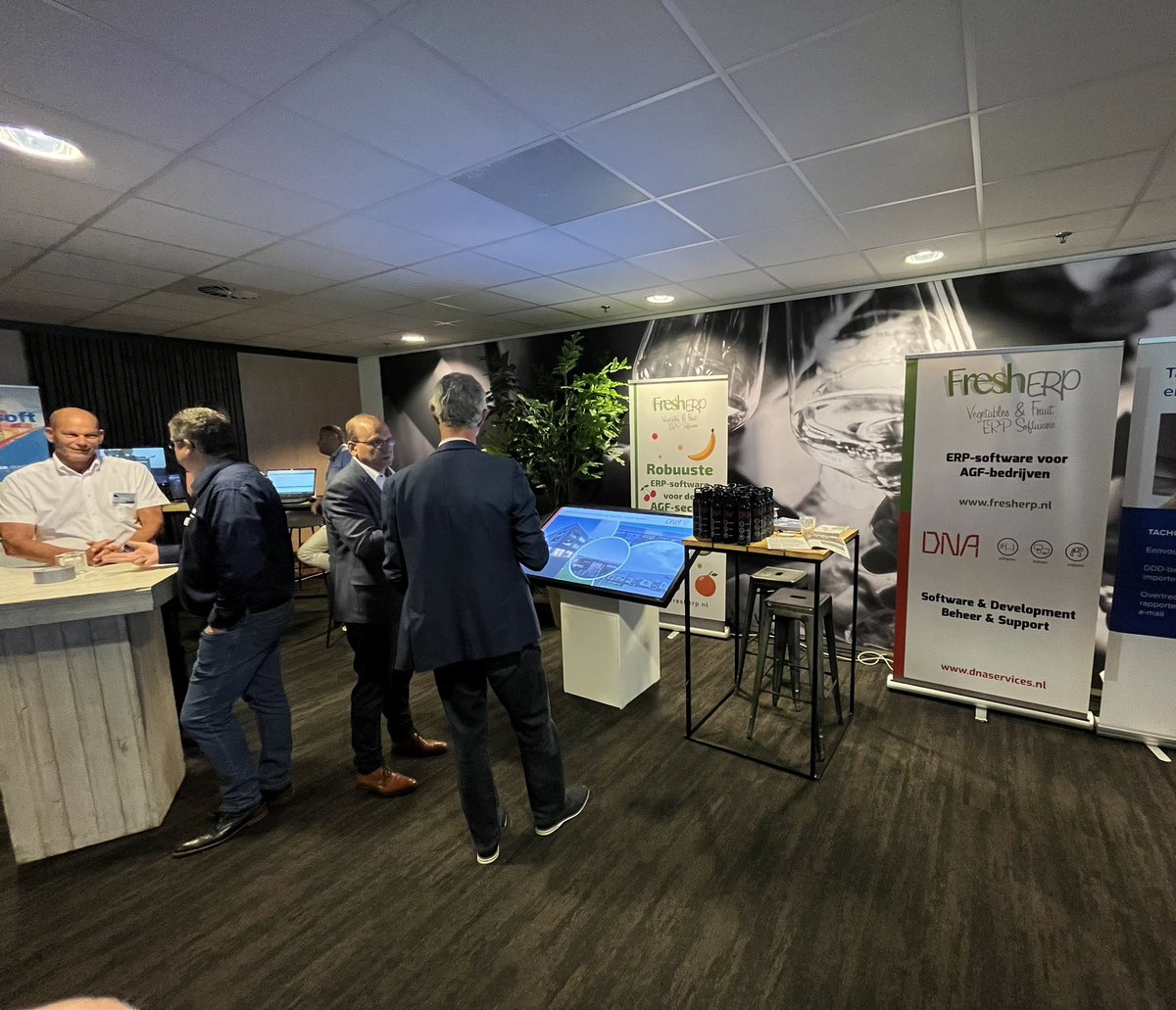 Wat een geweldig ITT-event van <a href="/TrimbleTL/">Trimble Transport & Logistics</a> vandaag in <a href="/ExpoHouten/">Expo Houten</a>! Team #dnaservices is er weer bij en voert vandaag mooie gesprekken met #logistiek dienstverleners over #automatisering en #cybersecurity! 
#ittevent #trimble #ict 

dnaservices.nl 
fresherp.nl