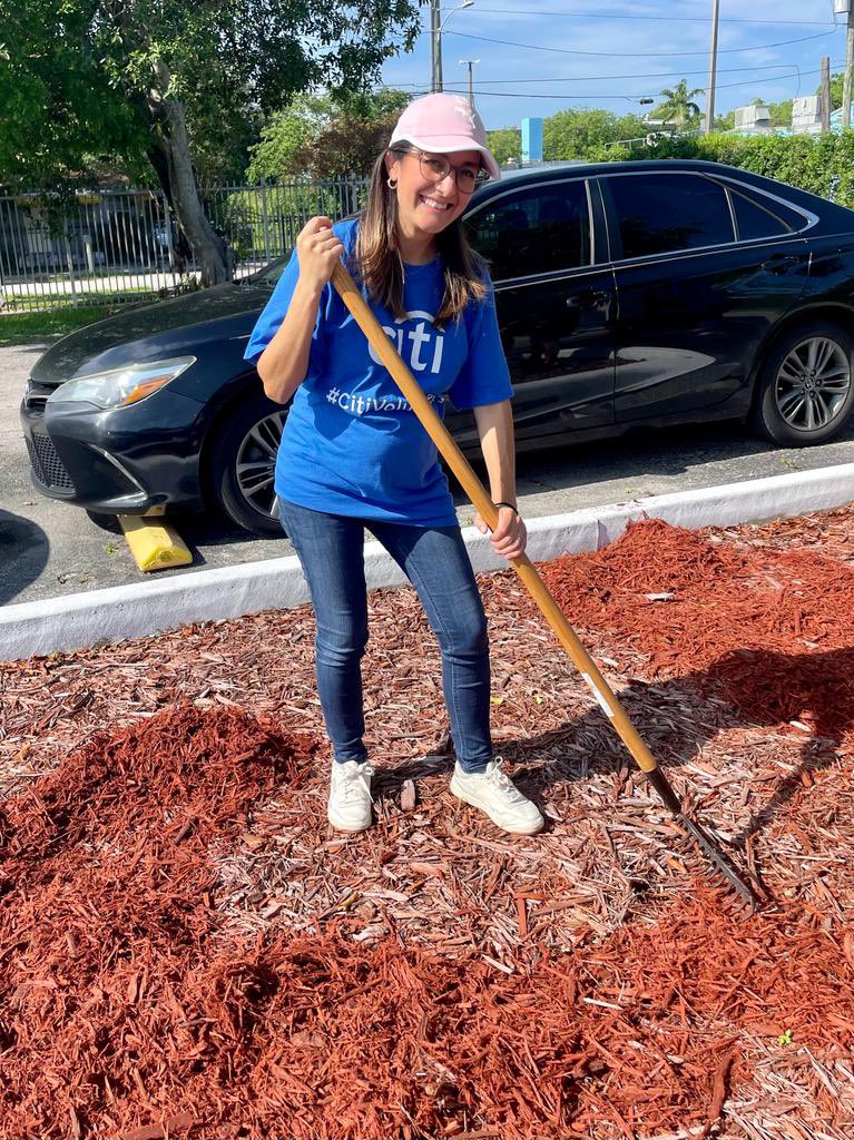 BranchesFL's tweet image. This amazing @Citi group are visiting Branches Lakeview today #beautifying our site! We can’t wait to see the results of all their hardwork.
Thanks Citi!! 
#Branchesfl