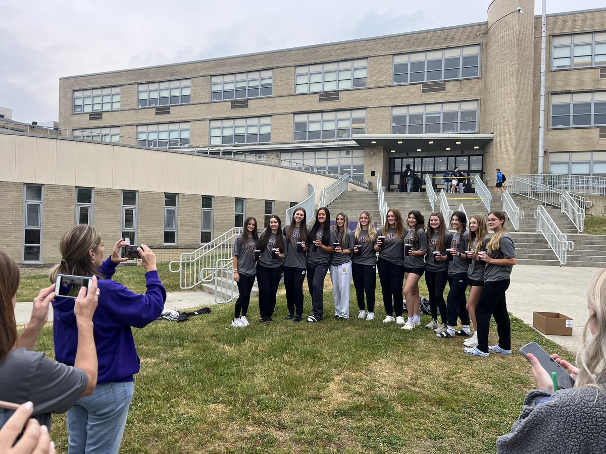 518Softball's tweet photo. Good luck to @TroyNYSports https://t.co/nykkUcCXbm