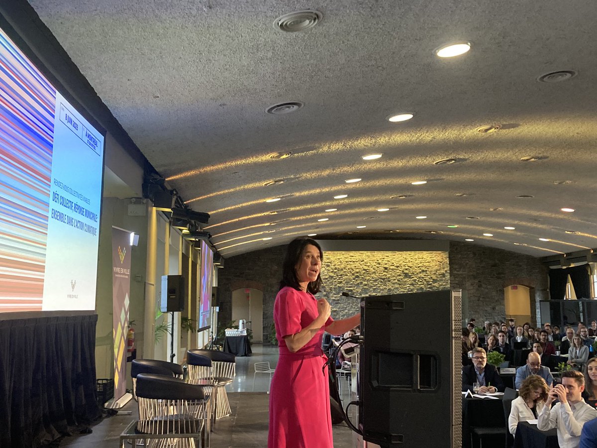 VivreenVille's tweet photo. En allocution d’ouverture au #RVCV23, @Val_Plante lance l’Appel des mairesses et maires en action, qui compte déjà plus de 40 signataires. Elle appelle ses homologues à se joindre pour faire face aux crises climatique, de l’habitation et de la mobilité. 👉🏻https://t.co/CcyOX47hXH https://t.co/tk99pXkpaQ