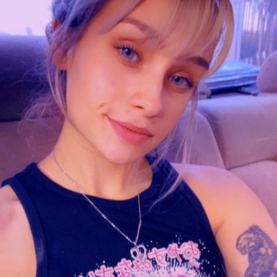 #NewProfilePic 
I’ll post a new slay pic soon 💜