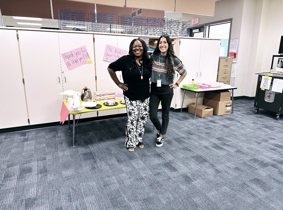 tacoboutkinder's tweet image. Summer School this week has been amazing! ☀️ I get to work with one of my best friends and teach kindergarten again 💕…. Oh and we got to eat some delicious breakfast! Thank you @hearnehusky for having me this summer 🙌🏽💕 #summerschool #kindergarten #aliefisd