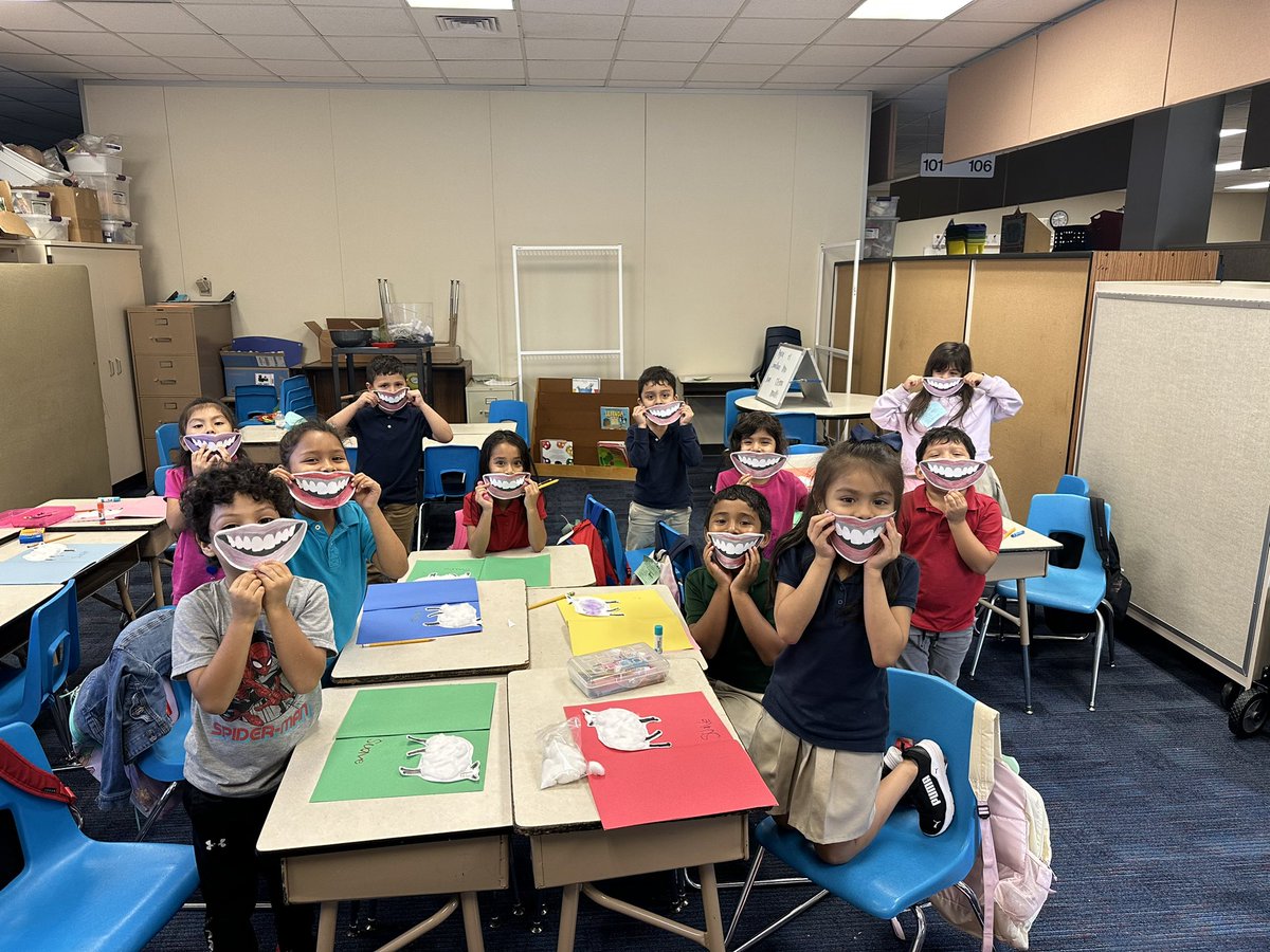 tacoboutkinder's tweet image. Summer School this week has been amazing! ☀️ I get to work with one of my best friends and teach kindergarten again 💕…. Oh and we got to eat some delicious breakfast! Thank you @hearnehusky for having me this summer 🙌🏽💕 #summerschool #kindergarten #aliefisd