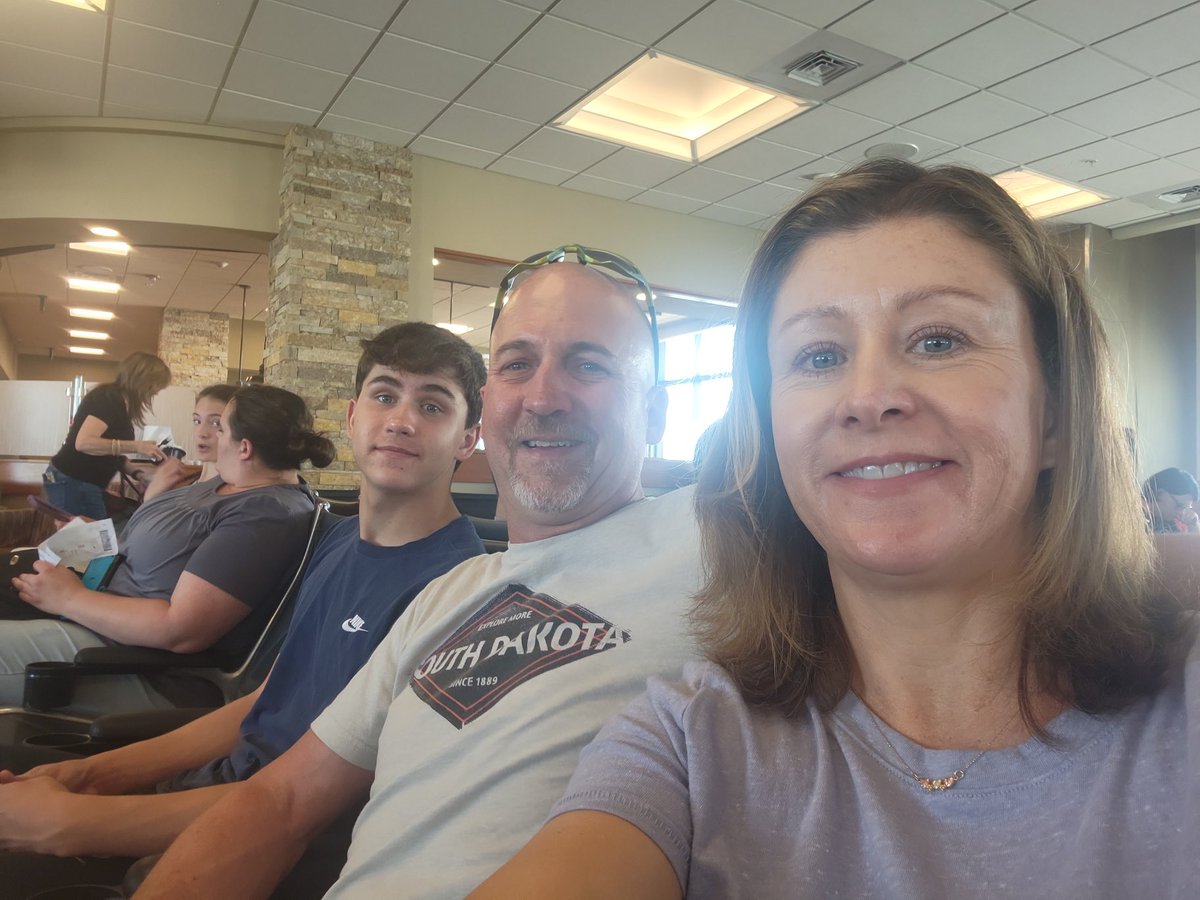 CobblerCoachP's tweet photo. Boarding our 1st Flight to see Sydney in Ljubljana, Slovenia! See &amp; talk to everyone again in a couple weeks!!! Finally, Summertime is HERE!! https://t.co/aqhMioAsXO