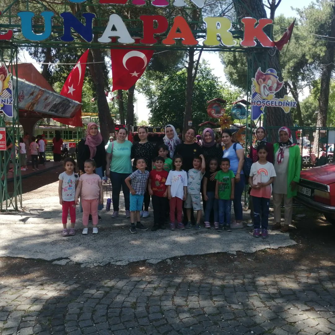 Bascayir_09's tweet photo. Başçayır İlkokulu Ortaokulu ailesi olarak senenin yorgunluğunu attığımız Nazilli Sümer Park gezimizden kareler...@tcmeb @ValiAKSOY @Aydin_MEM @AydinMemArge @seyfullah0966 @Selim_Karatas09 @KoskMem https://t.co/jEKRXDD3wa
