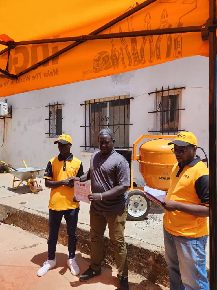 USET_UNIVERSITY's tweet photo. The weeklong training in the use, functions, and maintenance of Construction Equipment has come to an end today. Having thoroughly gone through this training, the participants were equipped with the necessary skills in enhancing efficiency and effectiveness in site work. https://t.co/0xmTLdfCK6