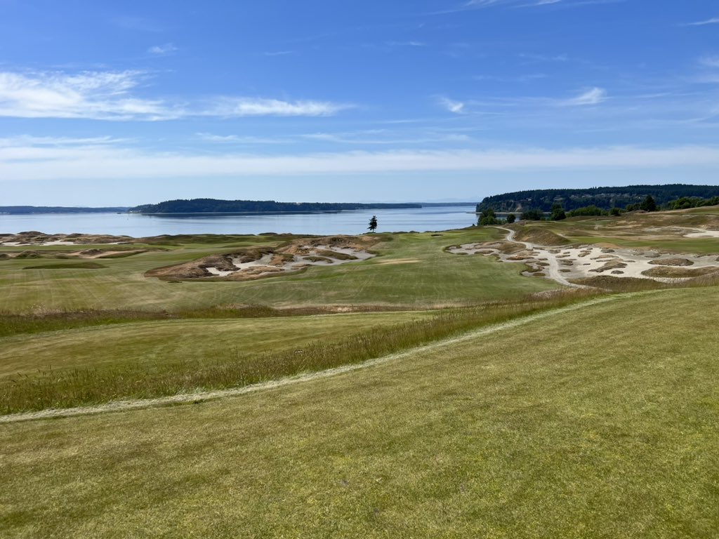 KJGAuthor's tweet photo. An amazing day of golf ⛳️ at #chambersbay complete with an eagle 🦅 on hole 12 and great times with my clients #businesstrip #golf #pga https://t.co/BdiszTaS17