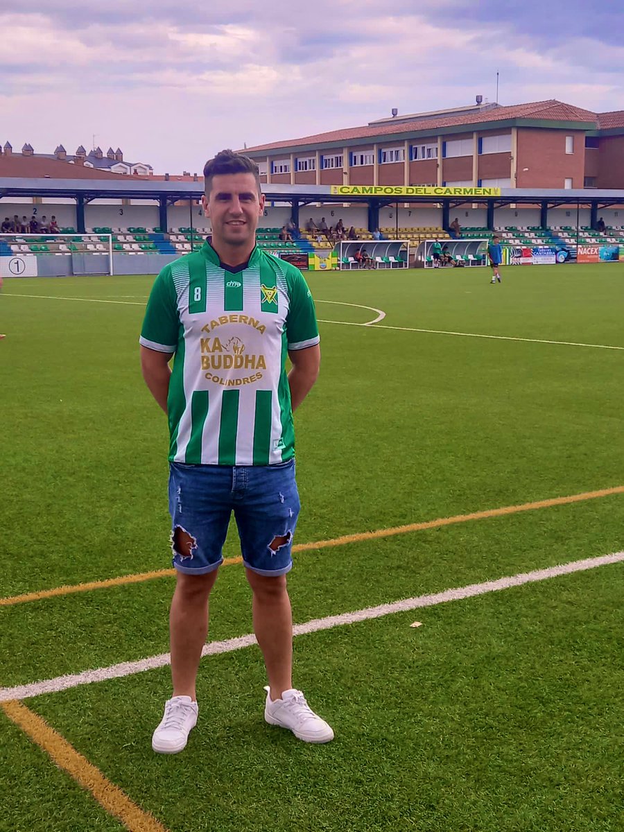 💚⚽️🤍

FICHAJE‼️

Rubén Cobo pasa a formar parte de la plantilla del <a href="/CDColindresyEMF/">C.D. Colindres y E.M.F</a> para este año en 3a RFEF🔝

El delantero procedente del <a href="/sietevillas1930/">AD.SieteVillas</a> anotó 5 goles disputando 27 partidos la temporada pasada ⚽️

Bienvenido a la familia 💚🤍

#colindresyfútbol