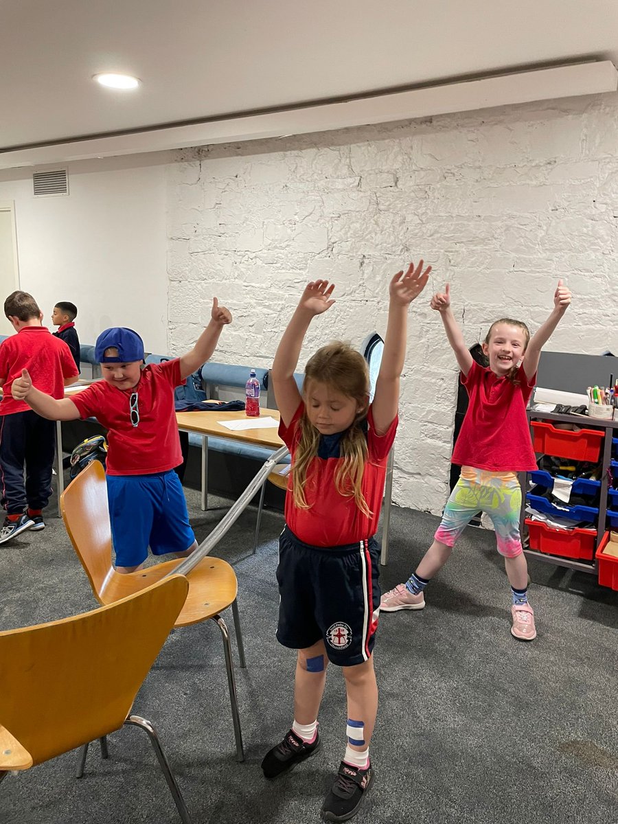 ScoilPadrePio's tweet image. #1stclass launched rockets, built rollercoasters and climbed @blackrockcastle today. An inspiring day if learning. #STEM #Cork