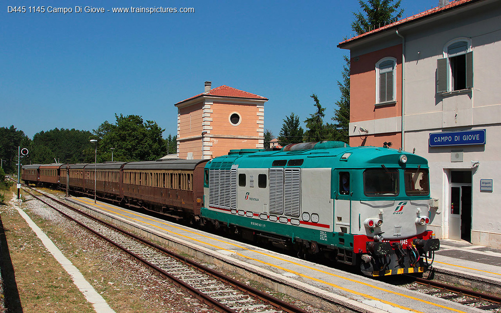 Rubrica: Diesel Italiano

D445 1145 Campo Di Giove, 21/07/2014

Foto 1920x1080 FullHD: trainspictures.com/foto/777-d445_…

 #fotografieferroviarie #treni #trainspictures #railpictures #ferrovia #d445 #trenistorici #italia #italy #abruzzo #abruzzo #laquila #campodigiove