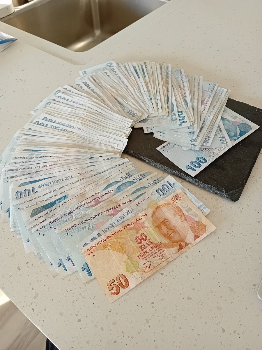 Changed up my money, think I need a suitcase as a wallet. All this for £50 beer tokens 🤣🤣 Istanbul, Istanbul we are coming!