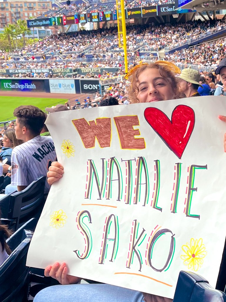 Natalieesako's tweet photo. 🤎💛🤍 https://t.co/S41eb4kLy6