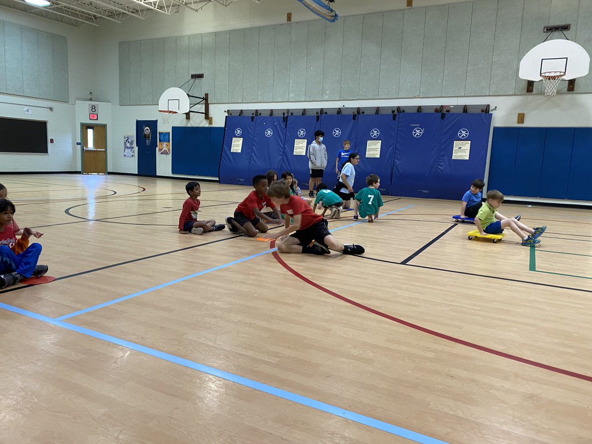 CPESspecialist's tweet photo. Unfortunately Field Day did not work out but 6th grade did an amazing job helping our younger cardinals in specials today! #cpesbelieves https://t.co/wmdiQfXYTa