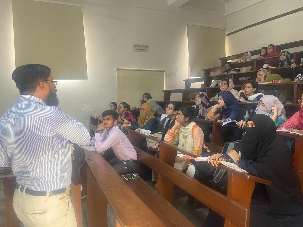 Just wrapped up an amazing workshop on 'Understanding #UrbanGovernance through #Mapping' for Architecture students at NED University! 🏙️
The enthusiasm to learn about dealing with Geospatial data was inspiring. Highlighted immense scope of #GIS Mapping for architects 🗺️ #urban