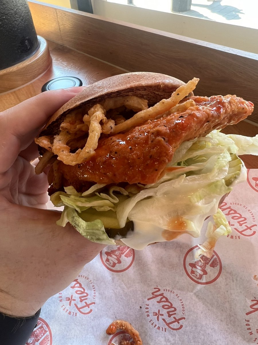 ChickenCinnamon tweet picture