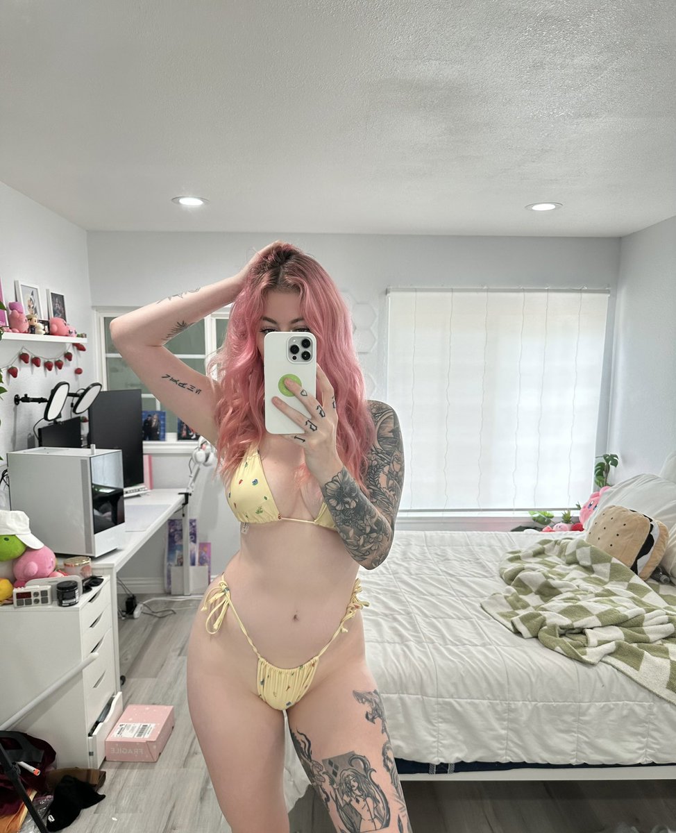 bella 🍓🫧 on Twitter: "showing off some new bikinis over on http