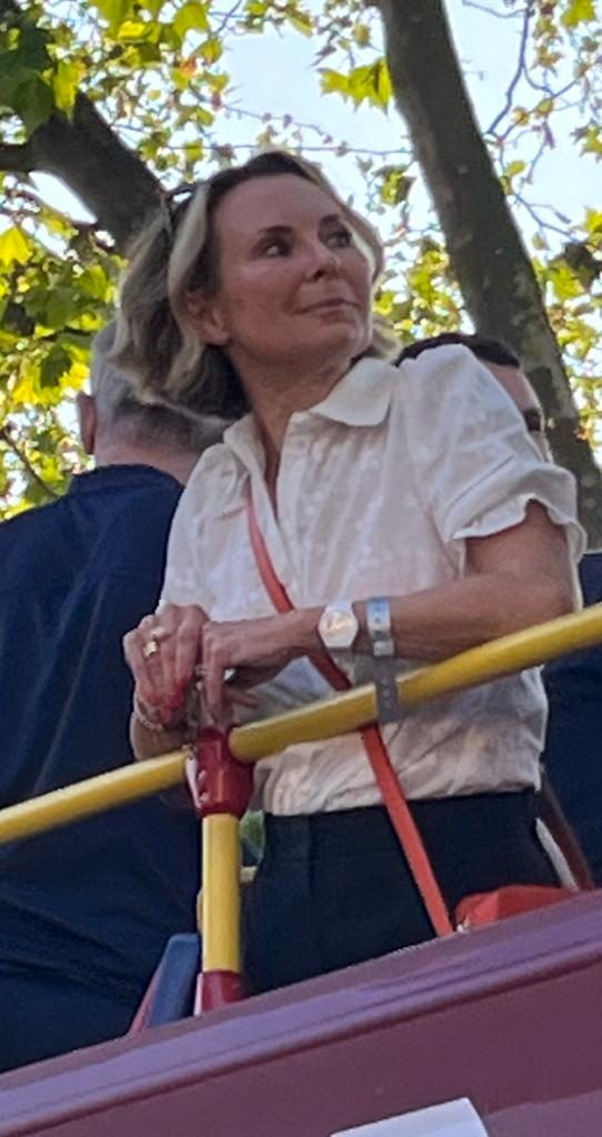 EXHammers's tweet photo. Nice touch to have Roberta Moore (Bobby's daughter) aboard the parade bus tonight. 

Pic: Tim Crane - @EXHammersMag https://t.co/rekLRm4SXO