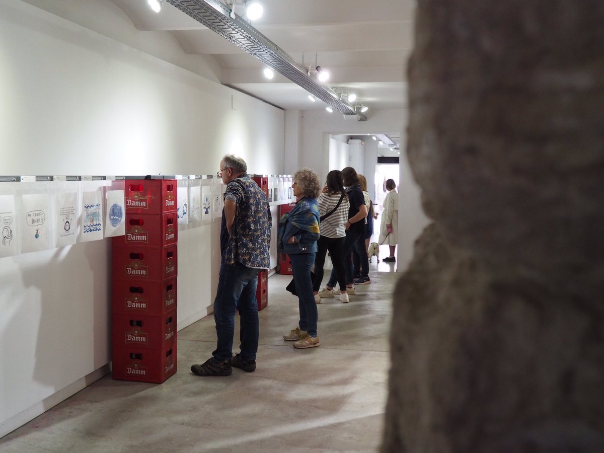 aphonicabny's tweet photo. “Des del moment que fas un gargot, ja dibuixes”. Inaugurada l’exposició ‘Dibuix en directe’ a la @FundaCoromina Espai Eat Art! ✨La podeu veure fins al 15 de juliol!
#aphonica #aphonica2023 https://t.co/QcKLLCOfmt