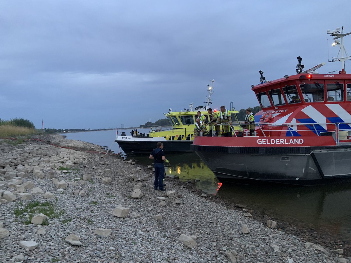 VLW_Michael's tweet photo. Vandaag aanwezig geweest bij de Landelijke netwerkdag Scheepsincidentbestrijding #Lent. Een dag voor om kennis te delen, informatie op te doen en workshops te volgen.

Organisatie door @vrgz &amp; @VRZHZ, goede organisatie.

@Rijkswaterstaat #binnenvaart #hulpverlening #samenwerking https://t.co/f2ktWQvSAu