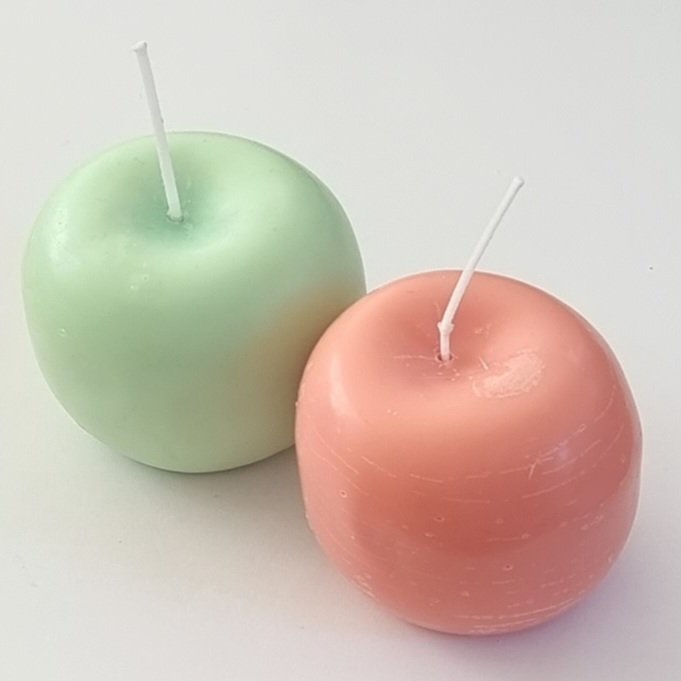 Teachers gifts - The Big Apple - A fresh green fruity scent with notes of juicy apple supported by notes of pear, peach, green leaf, and a suggestion of citrus notes on a soft musky base
£6 + pp
#CraftBizParty #MHHSBD #teachersgifts #teachersapples #thankyou #ukmakershour #candle