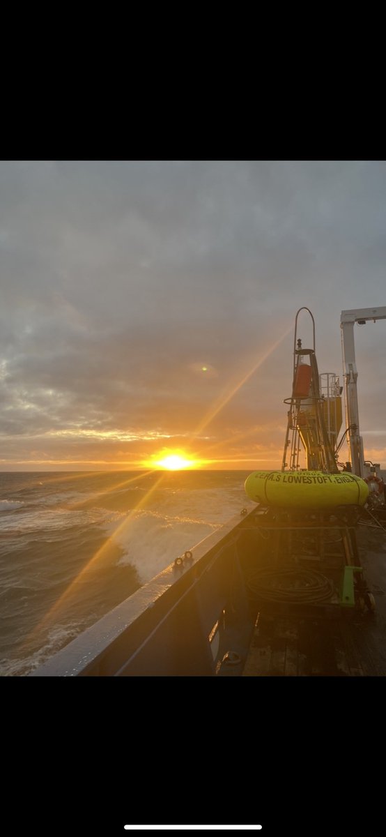 These photos show our work deploying equipment in the outer Thames estuary as part of ongoing efforts to monitor sound pollution under the UK marine strategy. This equipment is recording right now on #WorldOceanDay2023 and #WOPAMDay!