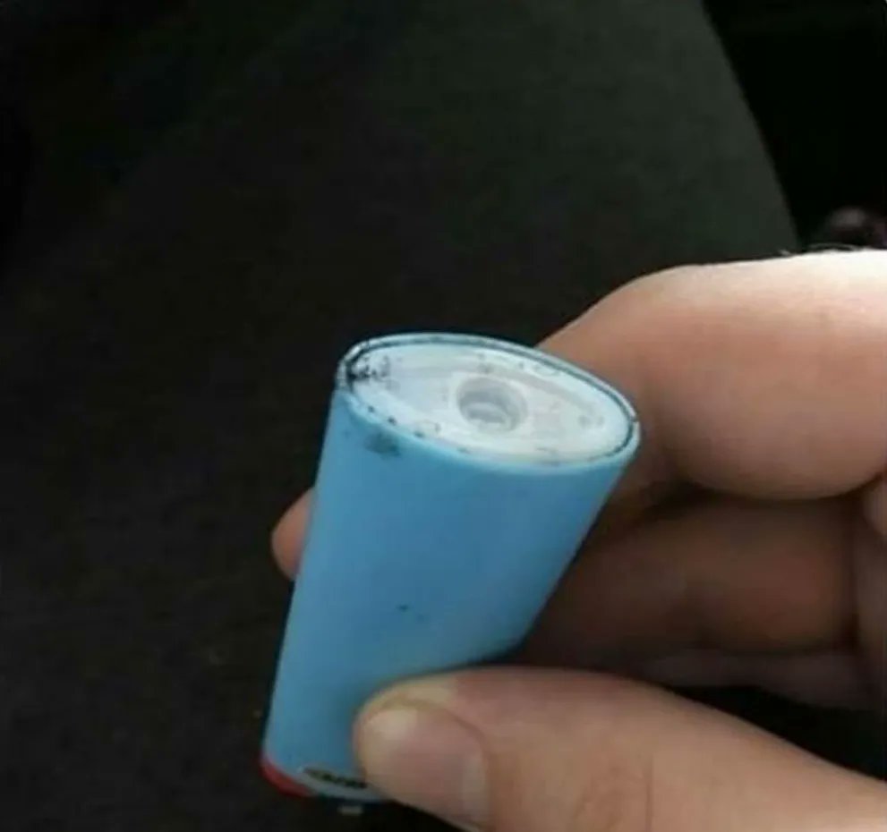 AI_CLIPs_Daily's tweet photo. You know someone's a stoner when their lighter looks like this https://t.co/SfxQE8xe2p
