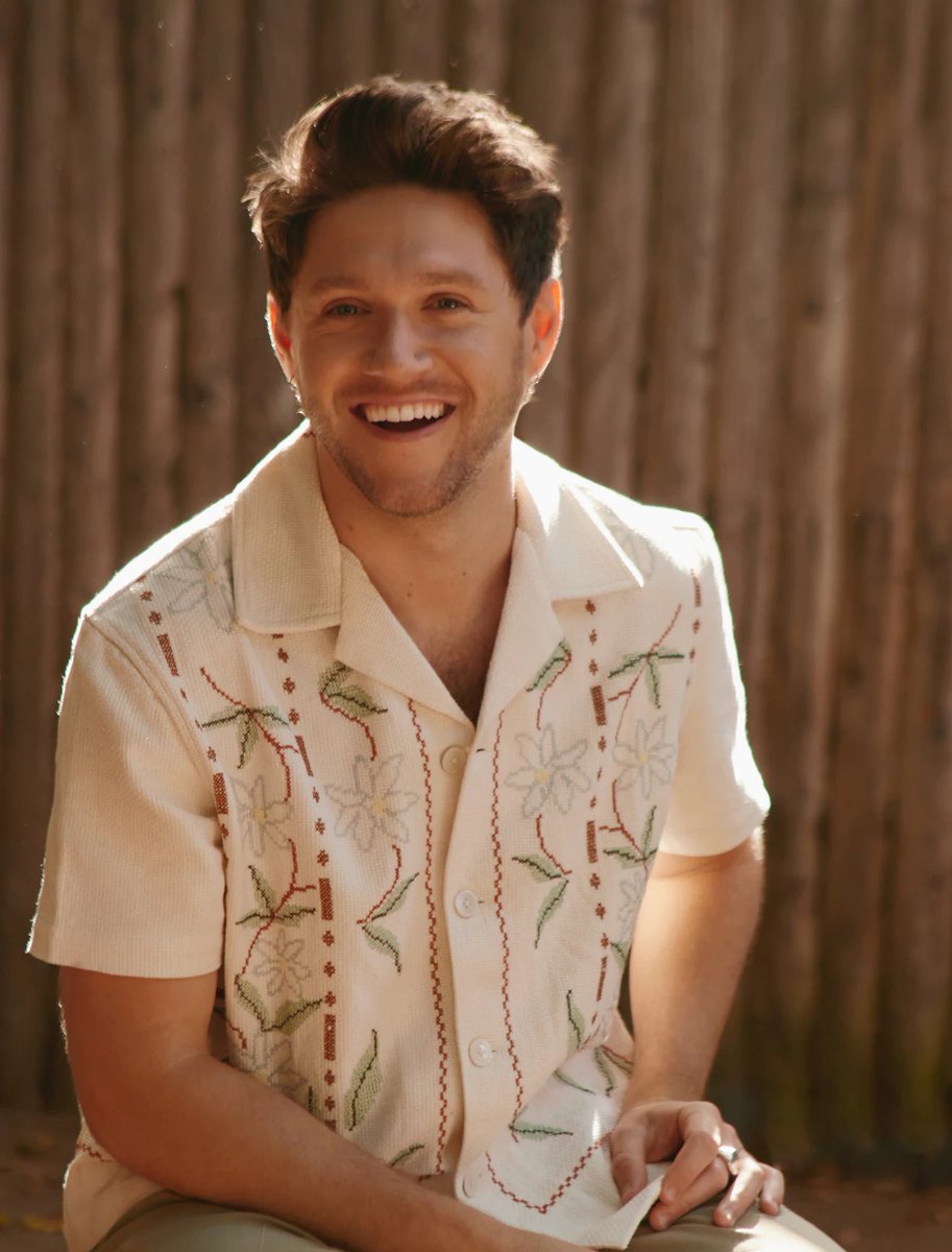 BBU_BLACKPINK's tweet image. .@onedirection’s @NiallOfficial talked about @BLACKPINK on his @bustle interview on the recent dearth of big pop groups, 

Horan thinks the future is all about the ladies. “I love #Blackpink. All four of them have such individual personalities. That’s what made people love them.”