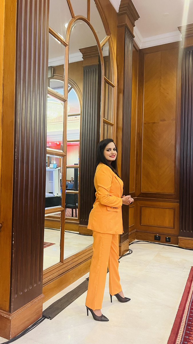 EmceeAfshan's tweet photo. ~Just one small positive thought in the morning can change your whole day~
#allsmiles #MashaAllah #alhamdulilahforeverything #mcafshansyed #afshansyed #makingeventsmemorable #AS #mcafshan #emcee #host #anchor #CorporatePresenter #voiceoverartist #entertainer #sessionspeaker https://t.co/52UtUxSrSK