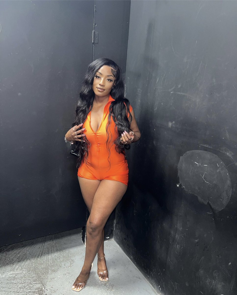 baxdi3's tweet photo. ACTINNNNNNN BADDDDDDD 🧡 https://t.co/bLxOG3Buui