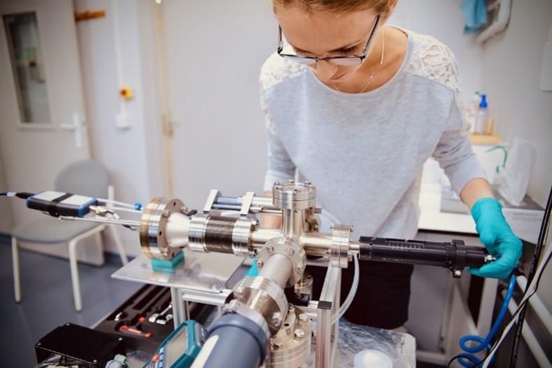 Cornelia Meinert (@connycnrs) on Twitter photo Revisiting A Long-Time Question: How stellar radiation breaks symmetry in meteoritic isovaline? By studying the response of iva to chiral light, we aimed to simulate the photolysis processes that may occur in space. <a href="/ERC_Research/">European Research Council (ERC)</a> <a href="/NatureComms/">Nature Communications</a>
rdcu.be/dd5ca Revisiting A Long-Time Question: How stellar radiation breaks symmetry in meteoritic isovaline? By studying the response of iva to chiral light, we aimed to simulate the photolysis processes that may occur in space. <a href="/ERC_Research/">European Research Council (ERC)</a> <a href="/NatureComms/">Nature Communications</a>
rdcu.be/dd5ca