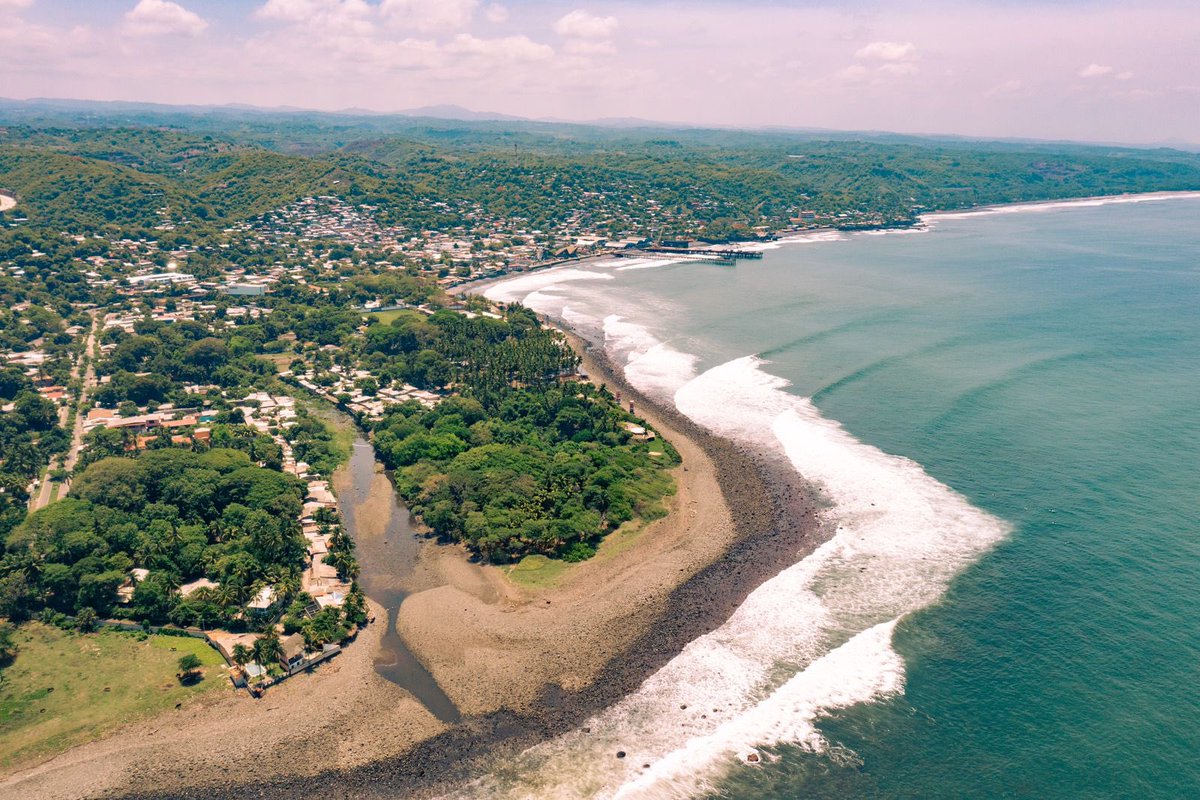 Morena Valdez 🇸🇻 tweet media