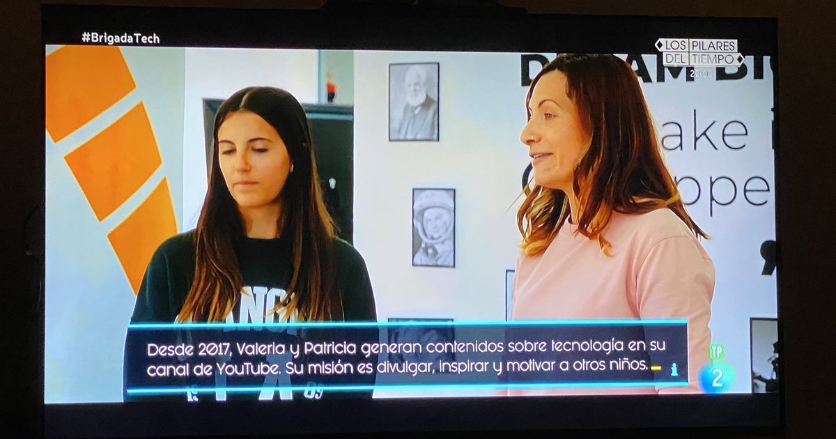 LauraLacarra's tweet photo. Cómo mola ver una semana más #BrigadaTech como súper fan del programa y encontrarme a @ValPatSTEAM con @pherediagil y @valeriacch7 😍😍😍 https://t.co/xETMdOMnAE