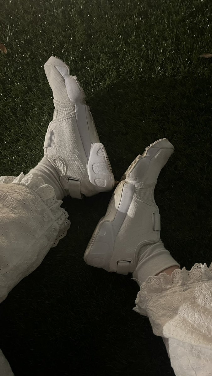 ʀɪɴᴀ tweet media