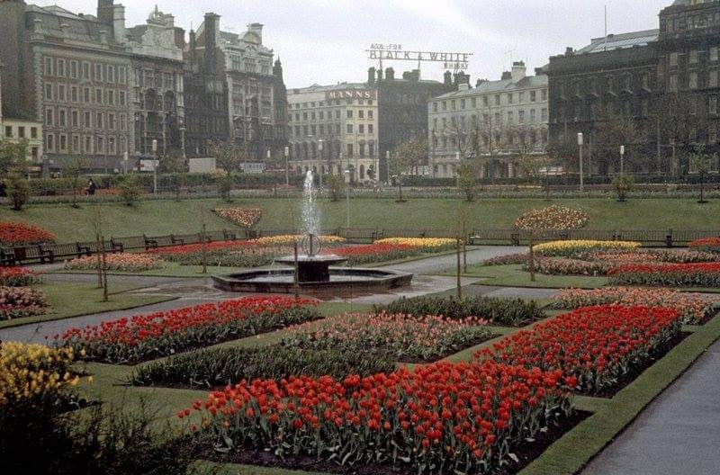 PICTURE: When Piccadilly Gardens bloomed. #Manchester #PiccadillyGardens #nostalgia