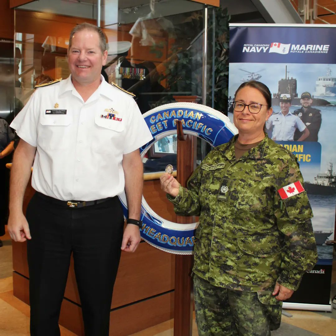 RCNintheUSN's tweet image. Earlier this week, the Fleet Chief and I had the honour of recognizing people that have gone above and beyond in supporting #CANFLTPAC .  #BZ to MWO Michel for their essential role in progressing PARs, and to Padre Walton and Commr MacIntyre for their support during a BOI.