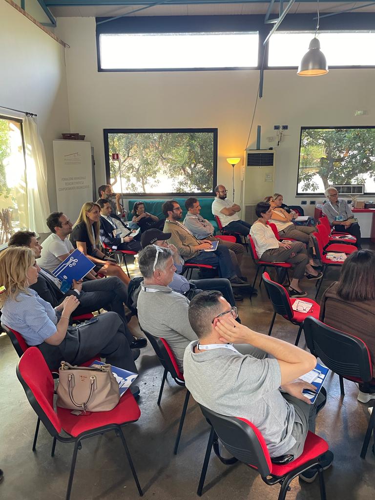 sfc_it's tweet image. 🚀Oggi le imprese aderenti all'𝐈𝐓𝐒 𝐦𝐞𝐜𝐜𝐚𝐭𝐫𝐨𝐧𝐢𝐜𝐨 𝐝𝐞𝐥 𝐋𝐚𝐳𝐢𝐨 sono impegnate a formare i propri docenti: essere coach e attirare l'interesse, la passione per l'autorealizzazione degli studenti.

#EYS #DIGITRONICS #Digital_WBL #SEAL_SeniorLearningFacilitator