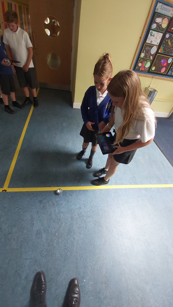 wclpsyear5's tweet photo. We dusted off the Spheros today for a little drive around the school! Before we did, we had a look at some code first to see how we might control our bots, using our prediction skills! #wclpscomputing https://t.co/MUEI4W4hVG