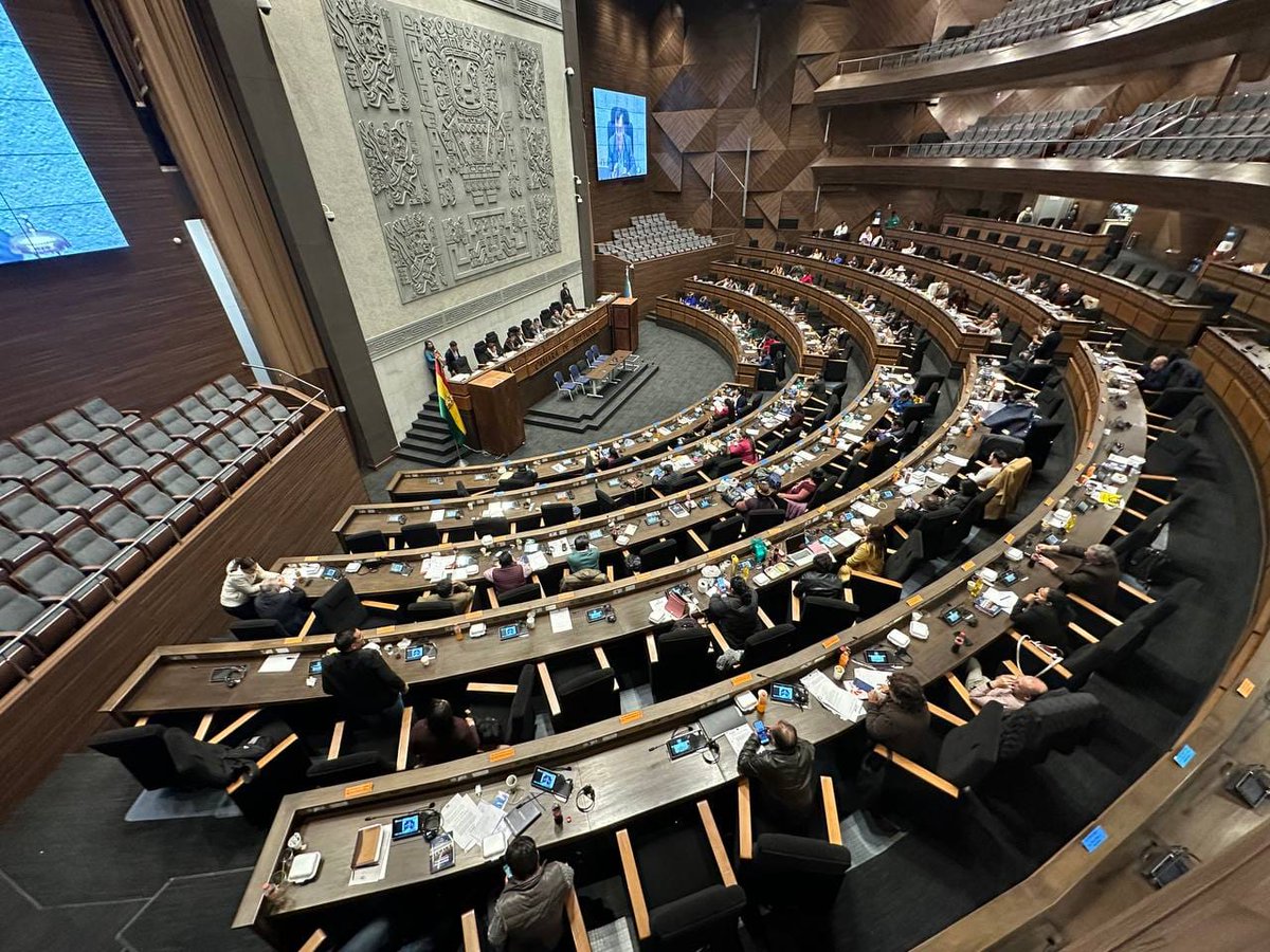 noticiasfides's tweet photo. #ANF El pleno de la Cámara de Diputados aprobó un crédito de $us 500 millones del Banco Interamericano de Desarrollo (BID) destinado a acciones de apoyo “a poblaciones vulnerables” afectadas por el Covid-19. https://t.co/StWmdVnsUl