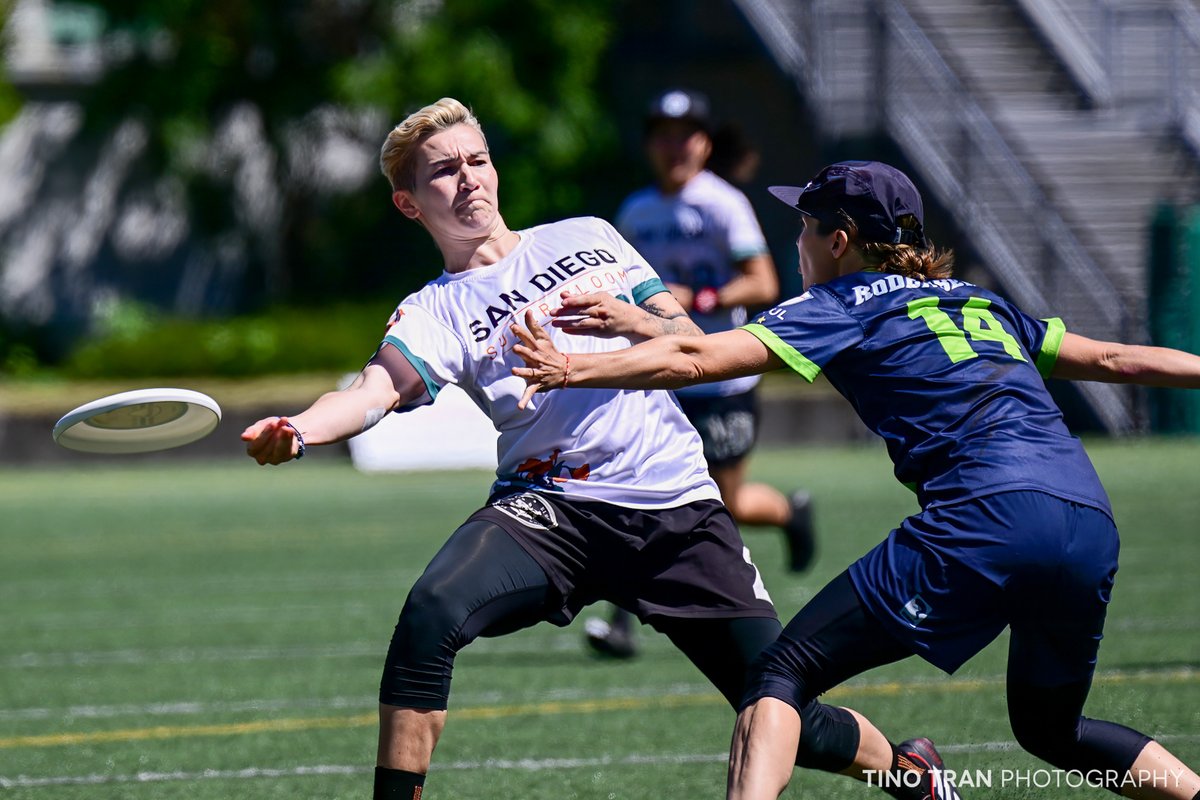 phototino's tweet photo. Photo highlights from the WUL Championship Game between the Seattle Tempest and San Diego Superbloom: https://t.co/r1iNaZka6v @Seattle_Tempest @SD_SuperBloom @WULeague https://t.co/h3FQtioG2M