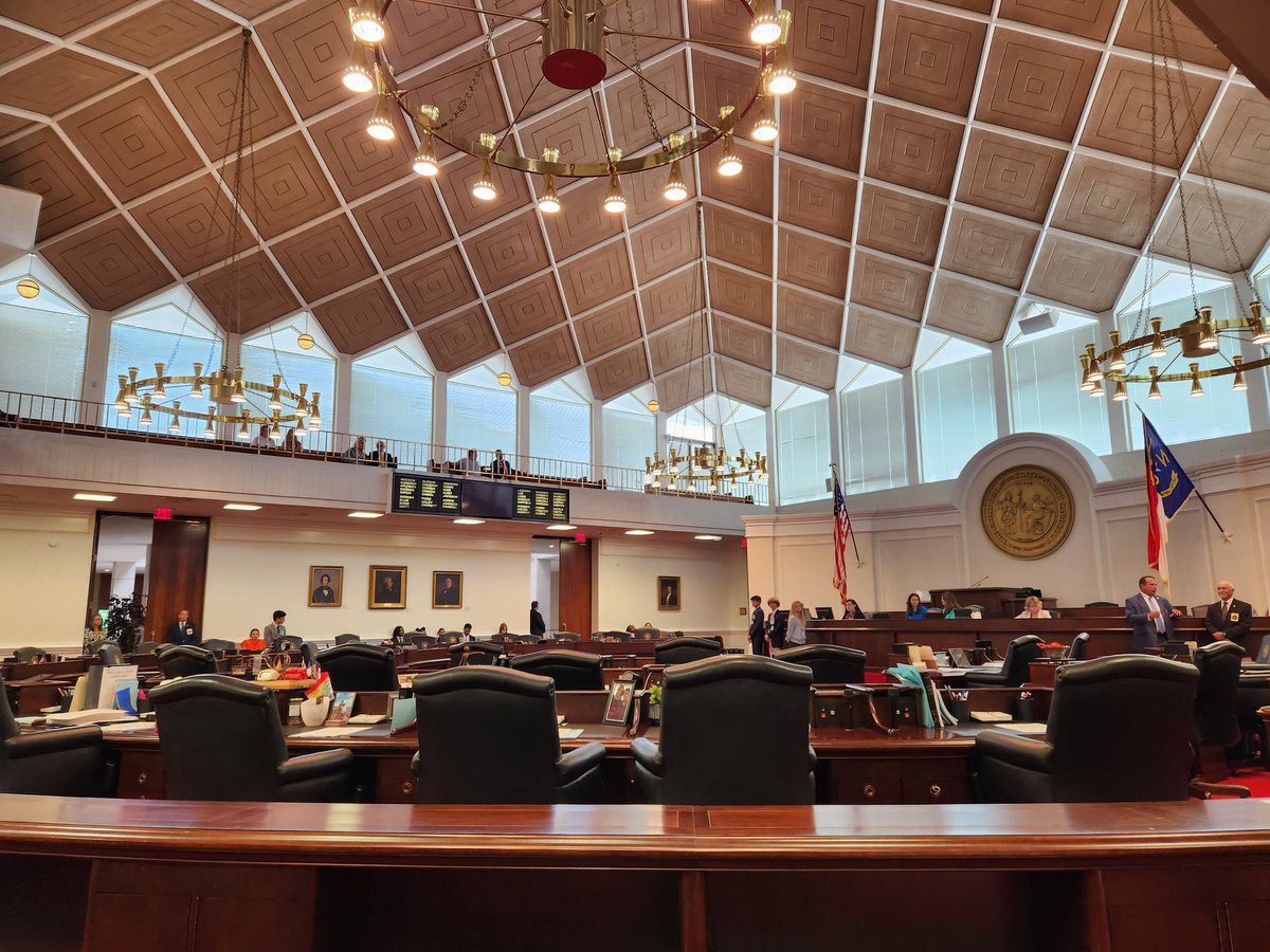 dawnbvaughan's tweet photo. Good morning from the #ncga Senate, which is on #LegislativeTime today, aka late. #ncpol https://t.co/mvxrCTrtMe