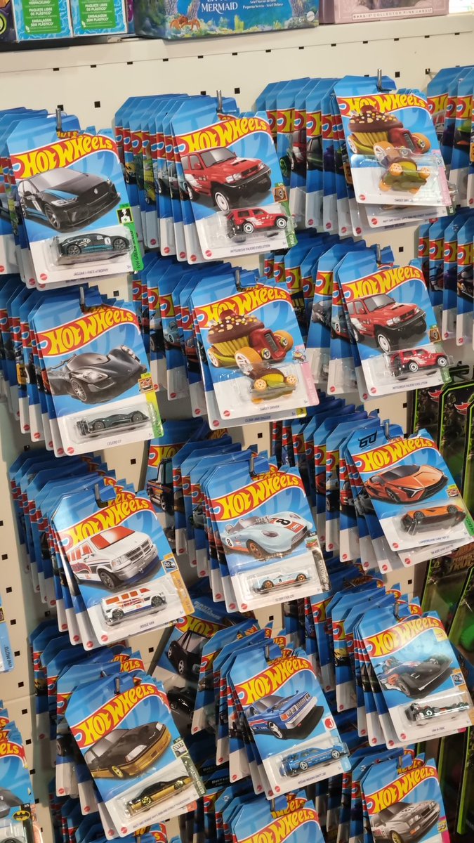 We are stocked up with #hotwheels visit us at our store #Gurgaon #GurgaonShopping #CarModelCollectors #Delhi #Diecast #DiecastCollectorsIndia #IndianBikers #AutoCarIndia #CarCollectors #GurgaonTimes #DelhiMetro #DiecastCars