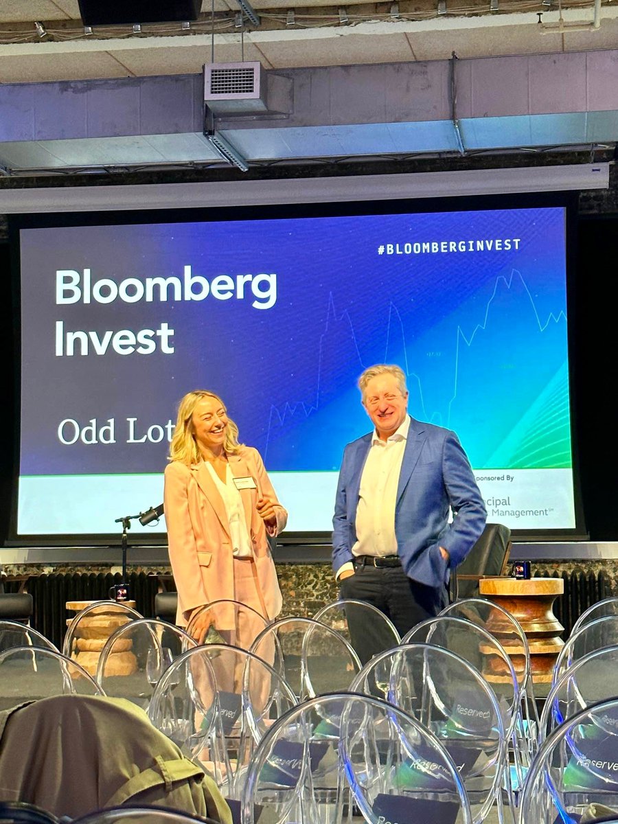 Great to meet The Big Short’s Steven Eisman (his character was played by Steve Carrell). Steven was one of very few people to have made the call to short collateralised debt obligations ahead of the collapse of the US housing bubble in 2007–2008. #bloomberglive #oddlots