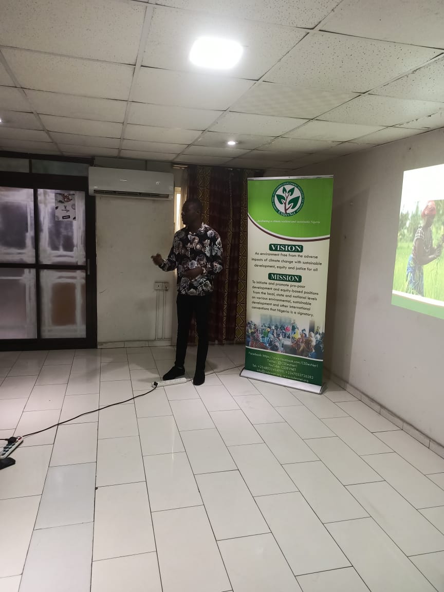 ZachFemi's tweet photo. @CSDevNet1 held a one (1) day Capacity building workshop for non-state actors at grassroot level to translate Climate Change Adaptation and Smart Agriculture to Farmers in Cross River state.
#ClimateAdaptationStrategy
#WhatHasChanged?
@PACJA1 
@CSDevNet1 https://t.co/xJj1XMO8Zi