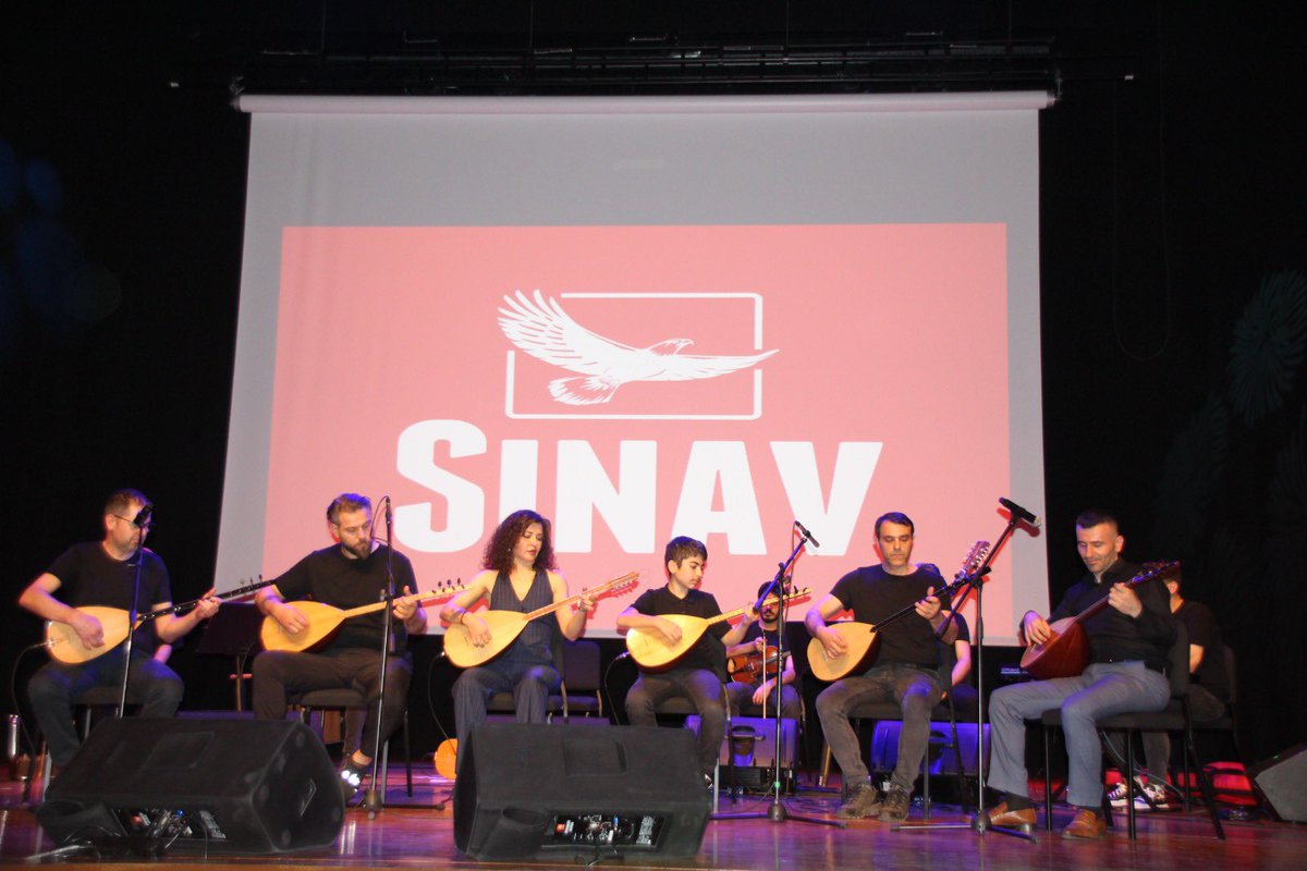 Ümraniye Sancak Bosna Derneği’ni temsilen, bölgemizin saygın iş insanı-eğitimci Sayın Sabri Şenel'in kurucusu olduğu Ümraniye, Çekmeköy ve Sancaktepe Sınav Eğitim Kurumlarının Deprem bölgesine destek" etkinliğine katıldık. Geceye hem maddi hem de manevi  desteklerinizi sunduk.