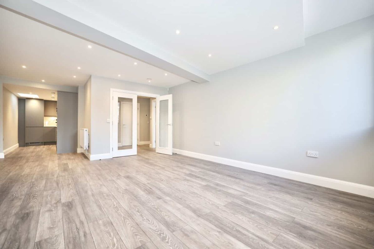 rlmorrisltd's tweet image. #ToLet: Lewis Grove, Lewisham, #SE13📍⁣
⁣
#GuidePrice: £1,550 pcm

R L Morris are delighted to offer this recently built #OneBedroom apartment, located close to all of #Lewisham's amenities and transport links.

View this property today! - bit.ly/3WYfiHv

#NewBuild