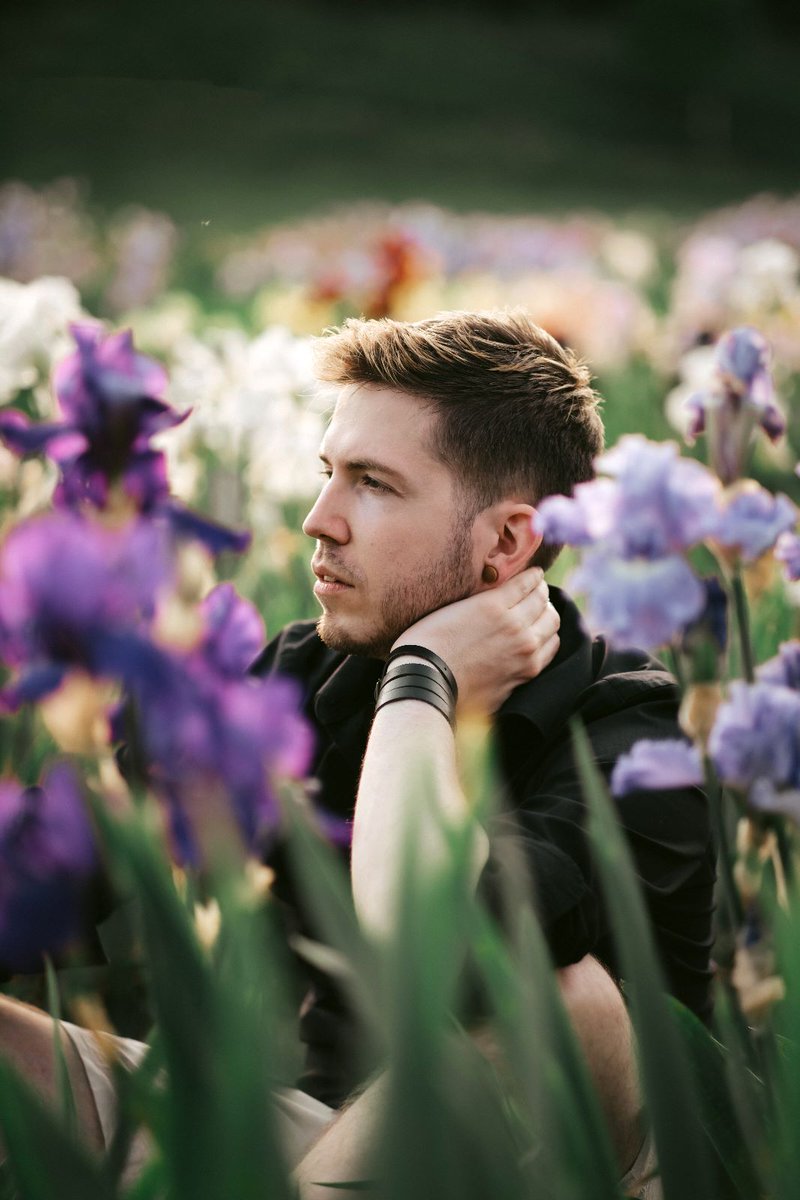 First selection of the Flower foto shooting with the amazing <a href="/Seelenfang_/">The Mimi</a>  Thank you so much! I had a lot of fun.

I'm in awe about all these pictures they are so beautiful.

#tadahhcasual #flowerphotography #Flowers
#portrait #portraitphotography #amazingpicture