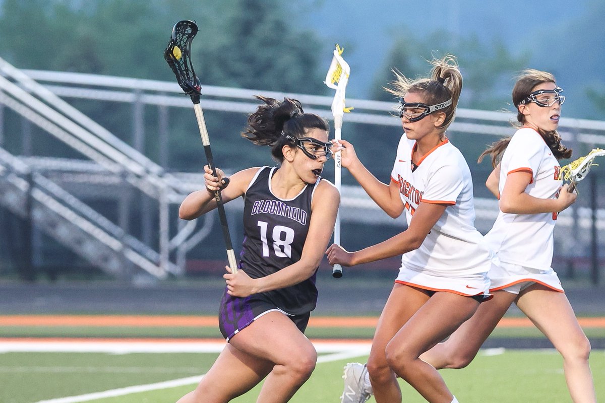 SusanAdamsPhoto's tweet photo. Playing strong to the finish, the @BloomfieldWLAX Black Hawks ran out of time in their 13-10 loss to Brighton in the state semifinal. Congratulations on your amazing season! 📸https://t.co/sItd1fAvoW 
GO BLACK HAWKS! @BHHSSportsMed @hills_hawks https://t.co/eqakkQH11q