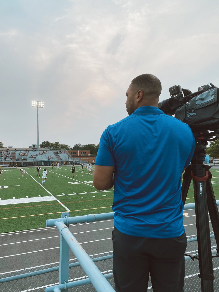 A day in the life of a reporter! Behind the scenes while <a href="/CraigLoperWAVY/">Craig Loper II</a> shares his expertise. This was the boys high school state quarterfinal matchup, Cox vs. Granby. Stoked to get more comfortable behind &amp; in-front of the camera! <a href="/WAVYinterns/">WAVY-TV 10 Interns</a> #week1