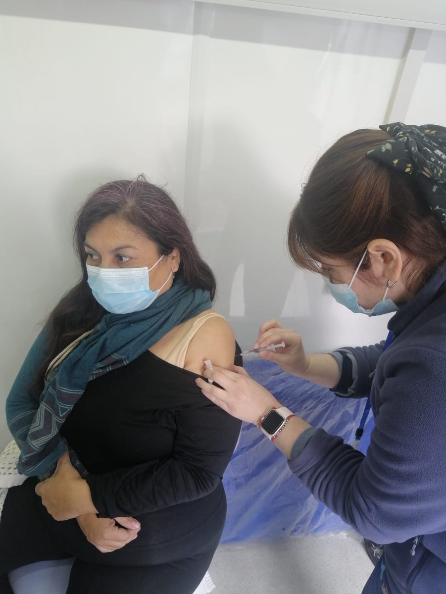 Servicio de Salud Occidente (@saludoccidente) on Twitter photo #EstamosEnRed
Hoy #Jueves #8DeJunio te esperamos en el Centro de Salud Mental de #CerroNavia para inmunizarte con la #Dupla💉 en el vacunatorio móvil de la <a href="/SeremiSaludRM/">Seremi de Salud RM</a> y <a href="/SaludOccidente/">Servicio de Salud Occidente</a>
Recuerda que ambas dosis contra la #Influenza y el #Covid_19 pueden administrarse juntas. #EstamosEnRed
Hoy #Jueves #8DeJunio te esperamos en el Centro de Salud Mental de #CerroNavia para inmunizarte con la #Dupla💉 en el vacunatorio móvil de la <a href="/SeremiSaludRM/">Seremi de Salud RM</a> y <a href="/SaludOccidente/">Servicio de Salud Occidente</a>
Recuerda que ambas dosis contra la #Influenza y el #Covid_19 pueden administrarse juntas.