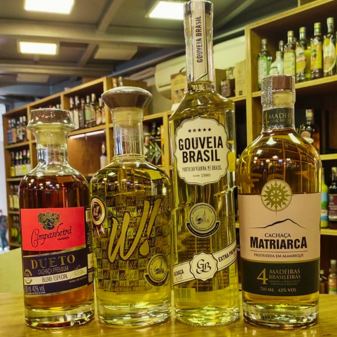 cachacariasp's tweet photo. 🏆Blends de Cachaças Envelhecidas 

Quatro cachaças com blends espetaculares!

🥃Companheira Dueto

🥃W! Prime

🥃Gouveia Brasil Extra Premium

🥃Matriarca 4 Madeiras

#cachaçablend #blenddemadeiras #cachaçaenvelhecida #cachaçaria #centrosp #centrohistorico #edificiocopan https://t.co/nfatEikUEr